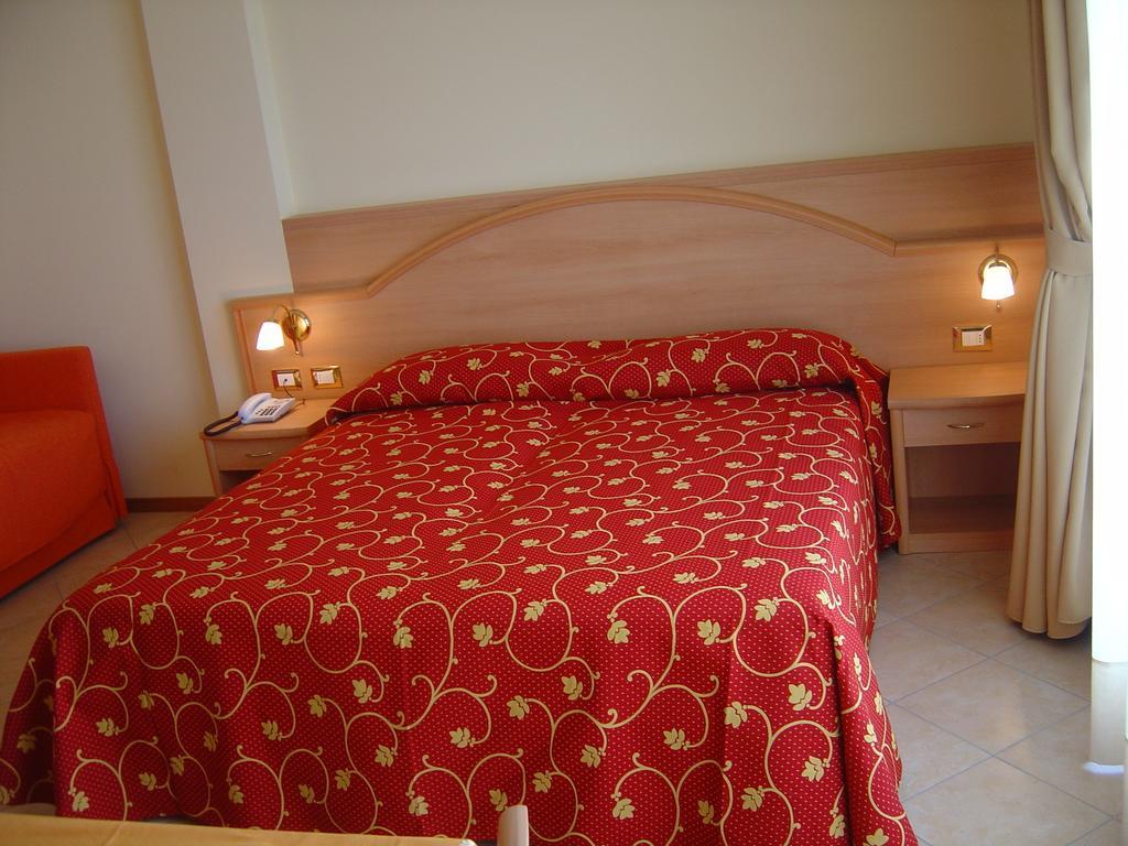 Hotel Residence Panoramica Brenzone sul Garda Pokoj fotografie